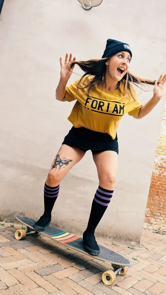 For I Am - Cropped Shirt